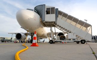 Flugzeigabfertigung mit Elektrofahrzeugen